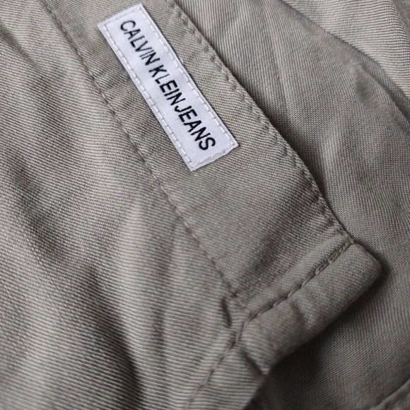 Calvin Klein Jeans Dusty Olive Cap Sleeve Button Down -Size Small - Picture 3 of 4